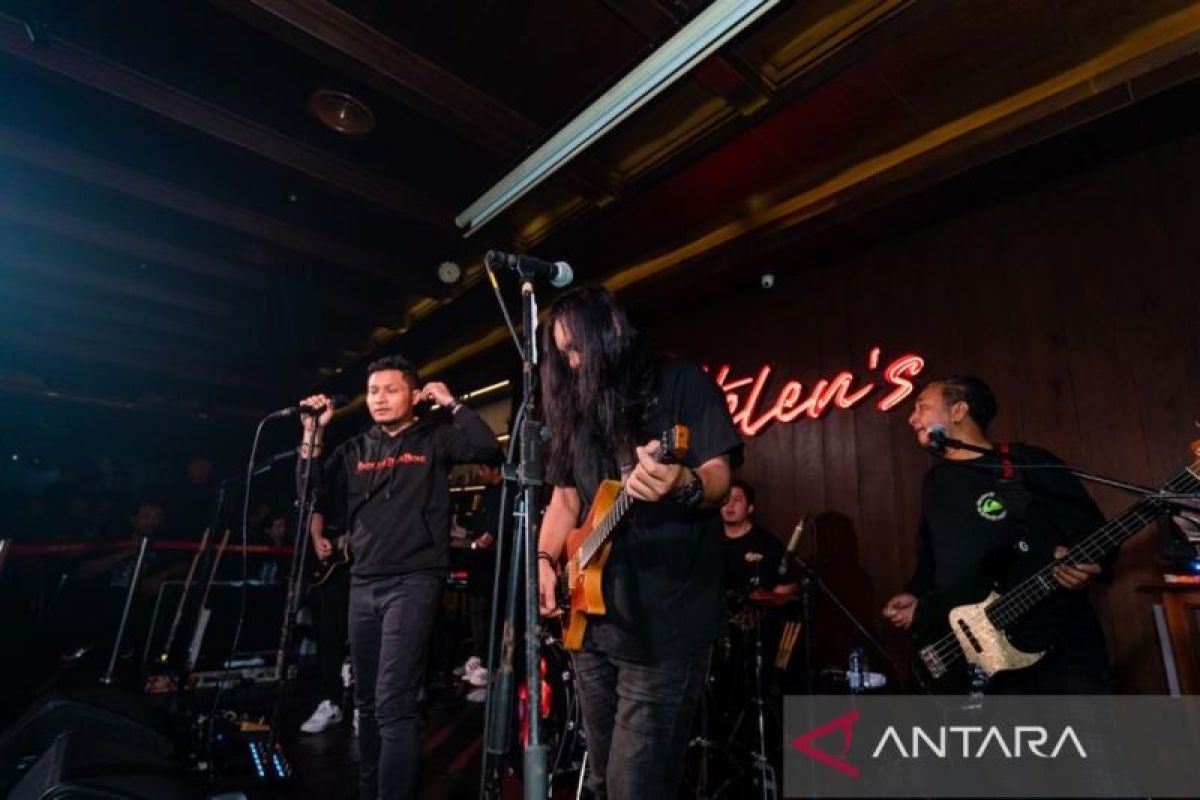 Grup musik Andra and The BackBone siap bawa penonton bernostalgia di Palembang