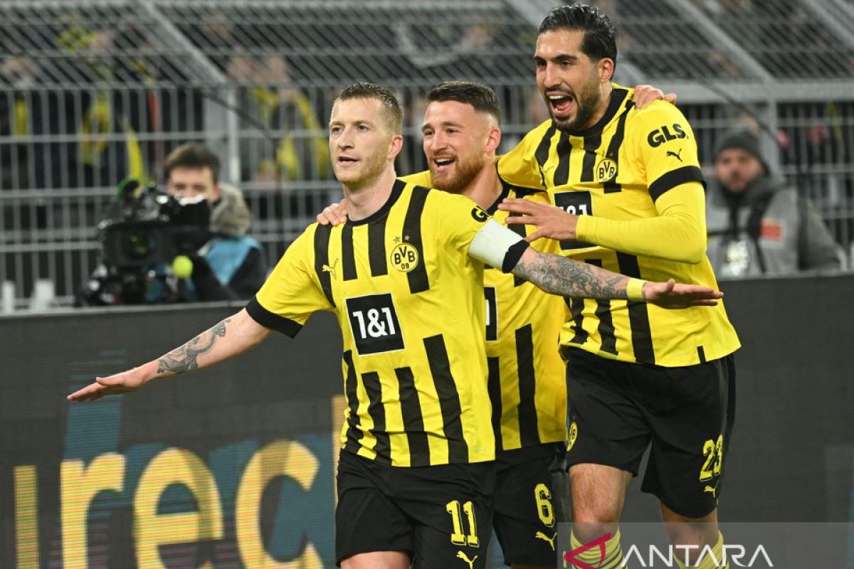 Borussia Dortmund naik ke puncak klasemen