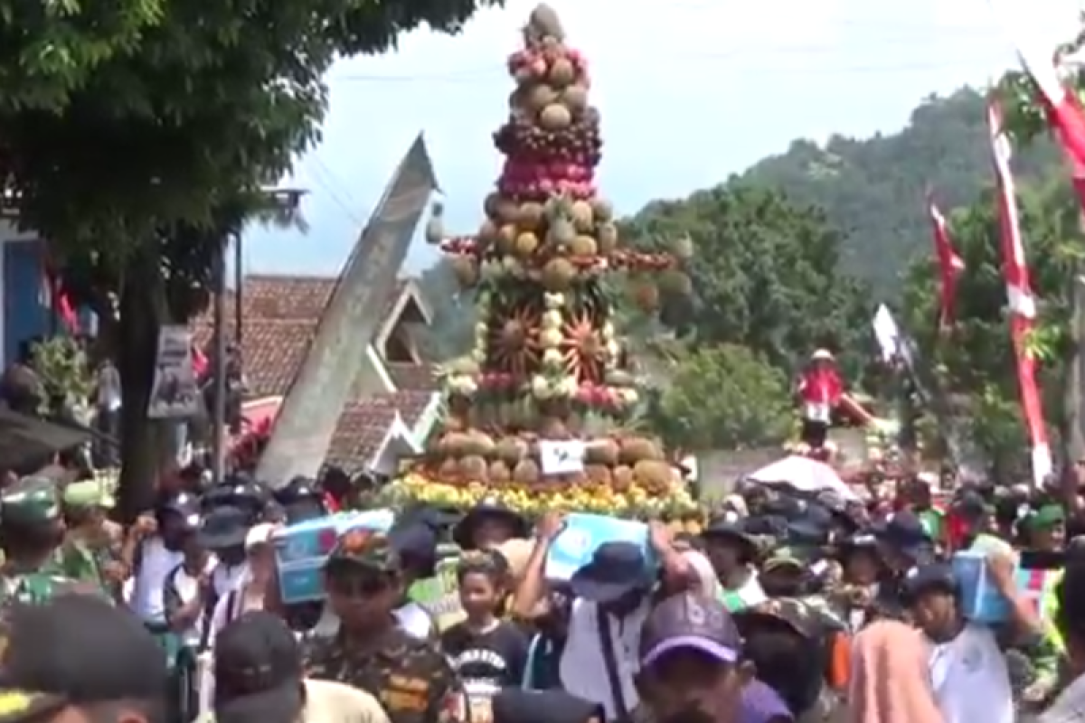 "Kenduri Durian" dibanjiri wisatawan