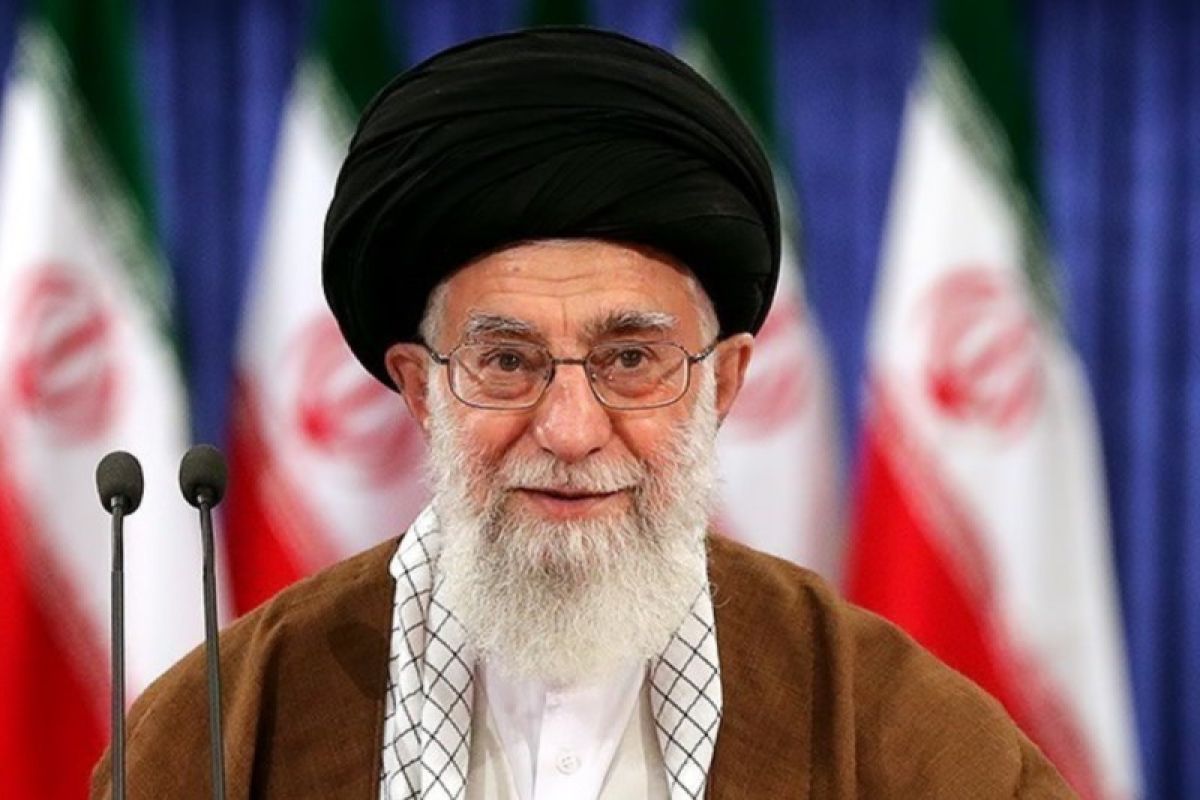 Khamenei : Kami akan balas dan buat Israel sesali serangannya di Konsulat Iran