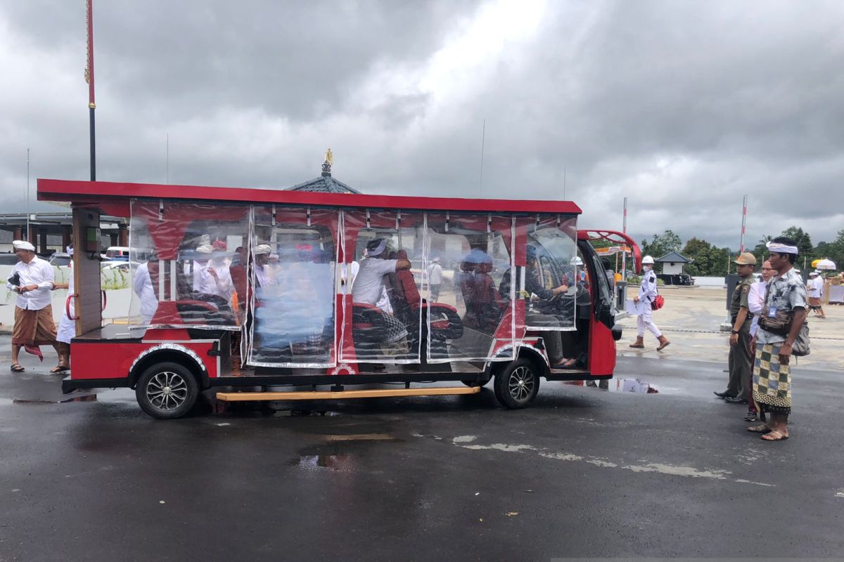 Pemprov Bali siapkan 20 kendaraan listrik di Pura Agung Besakih