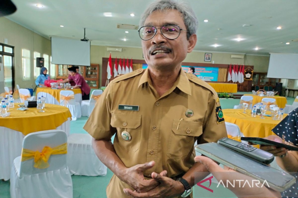 Pemkab Kulon Progo menggandeng 10 perguruan tinggi atasi kemiskinan