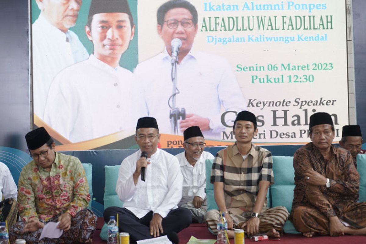 OJK Jateng-DIY edukasi keuangan ke santri dan alumni Ponpes di Kendal