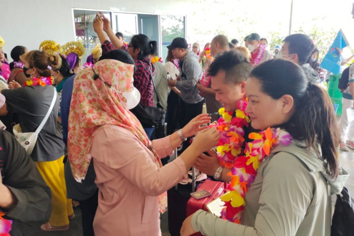 Puluhan turis China mulai kunjungi Kota Batam