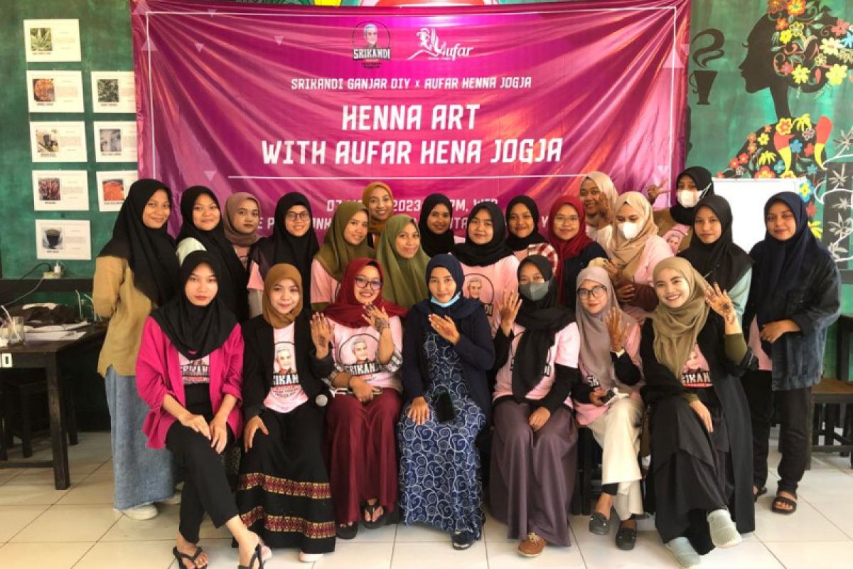 Srikandi Ganjar Yogyakarta gelar Henna Art Class di Umbulharjo