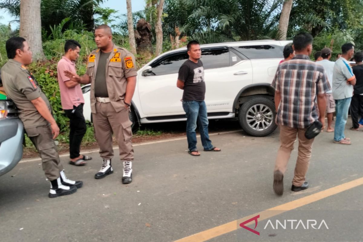 Kronologi mobil dinas Wabup Mukomuko kecelakaan