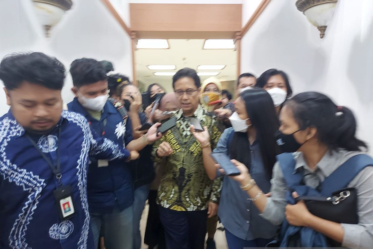 Menkes ungkap kaitan pendidikan dokter mahal