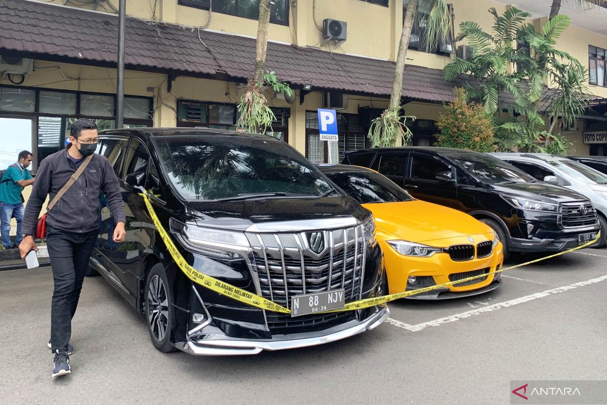 Polri telusuri  aset mobil dan jam tangan mewah Wahyu Kenzo