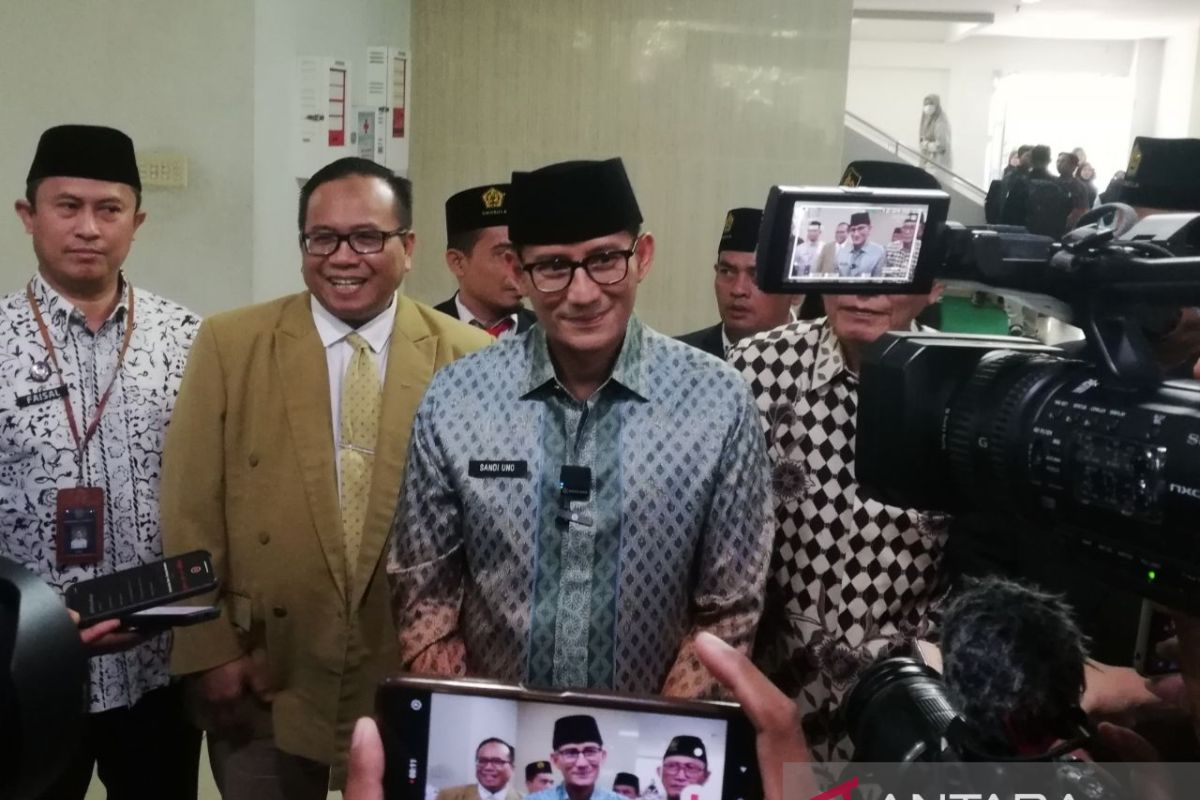 Sandiaga Uno: Wisatawan harus taati aturan selama berwisata