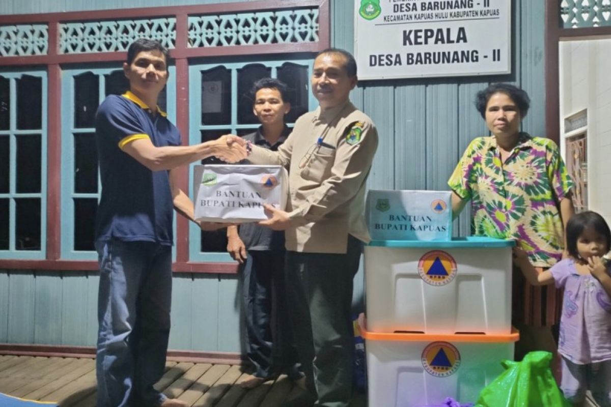 Pemkab salurkan bantuan untuk korban kebakaran di Kapuas Hulu