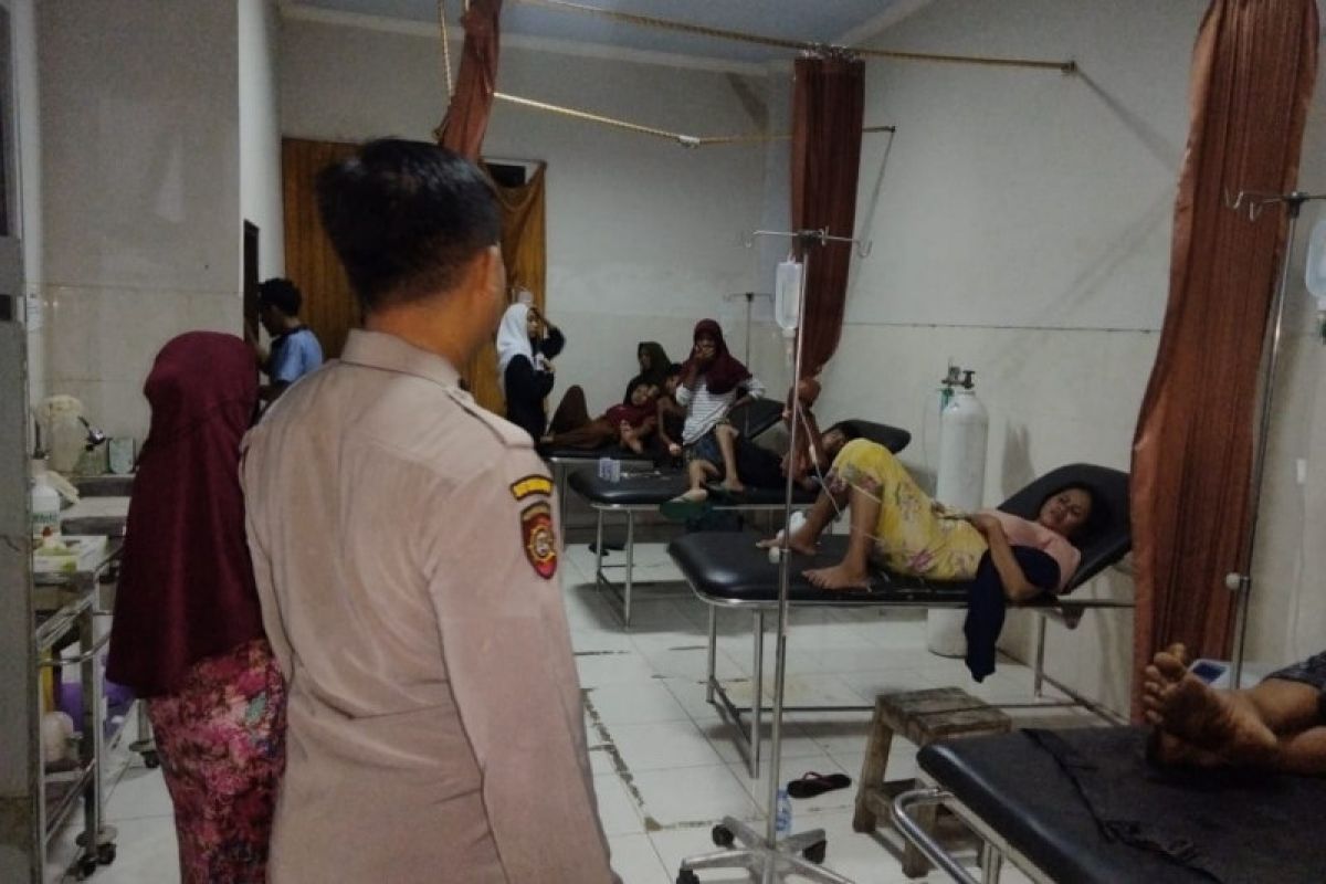 Puluhan warga keracunan makanan di Lombok Tengah