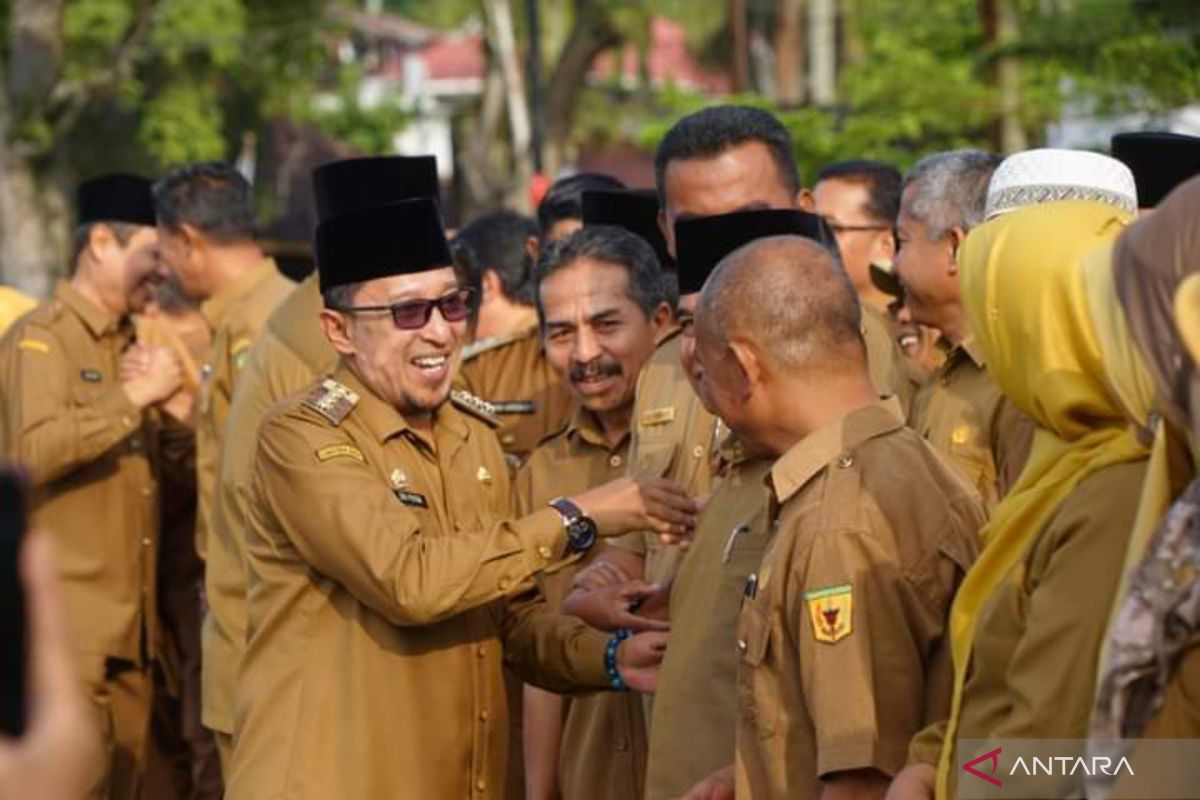 Bupati Tanah Datar minta ASN tak bergaya hidup berlebihan selama Ramadhan