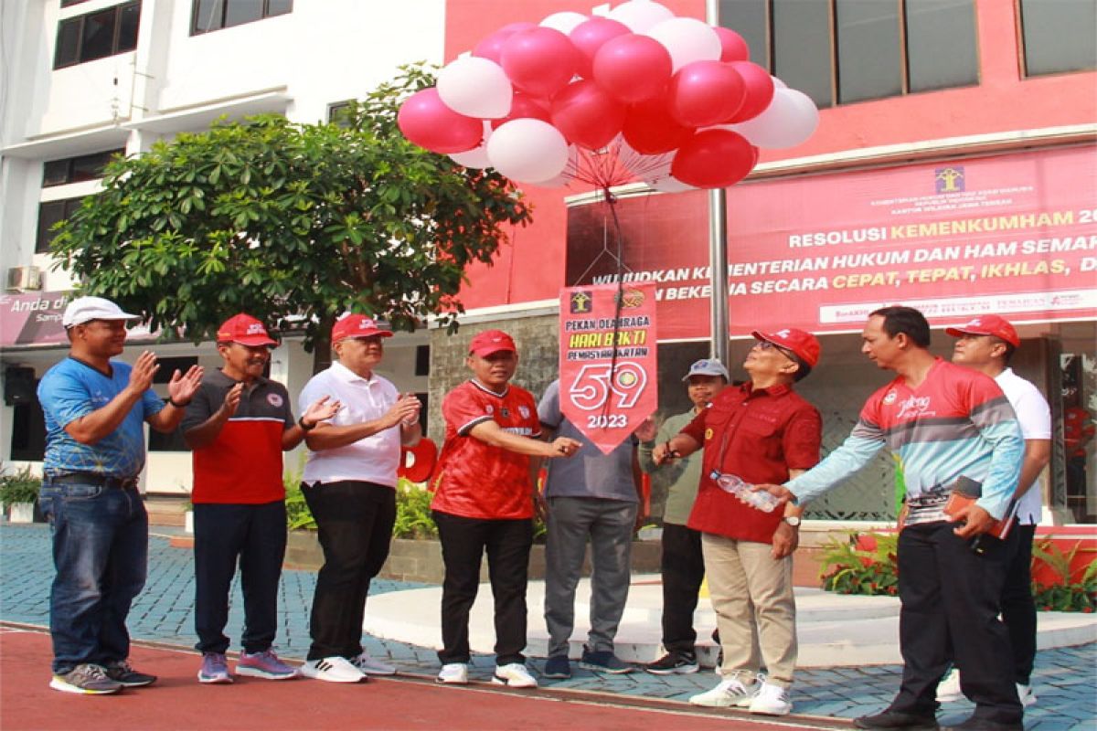 Kakanwil Kemenkumham Jateng ajak jajarannya cintai olahraga