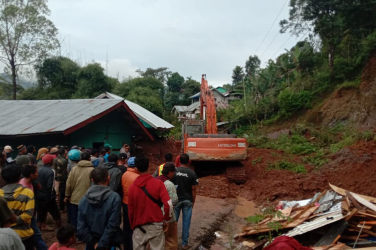 Pemkab Matim  fasilitasi BPJS Kesehatan bagi korban longsor