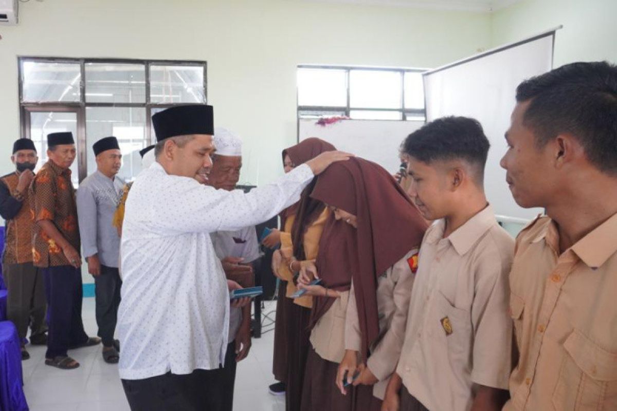 Sembilan siswa SMKN 1 Sikur Lombok Timur magang ke Malaysia