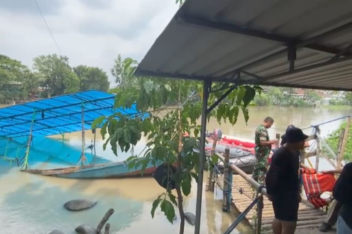 Belasan orang jadi korban perahu terbalik, satu dinyatakan hilang