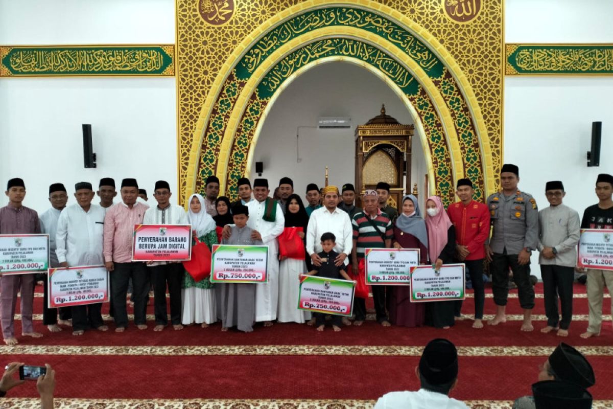 Menemani Safari Ramadhan perdana Bupati Pelalawan