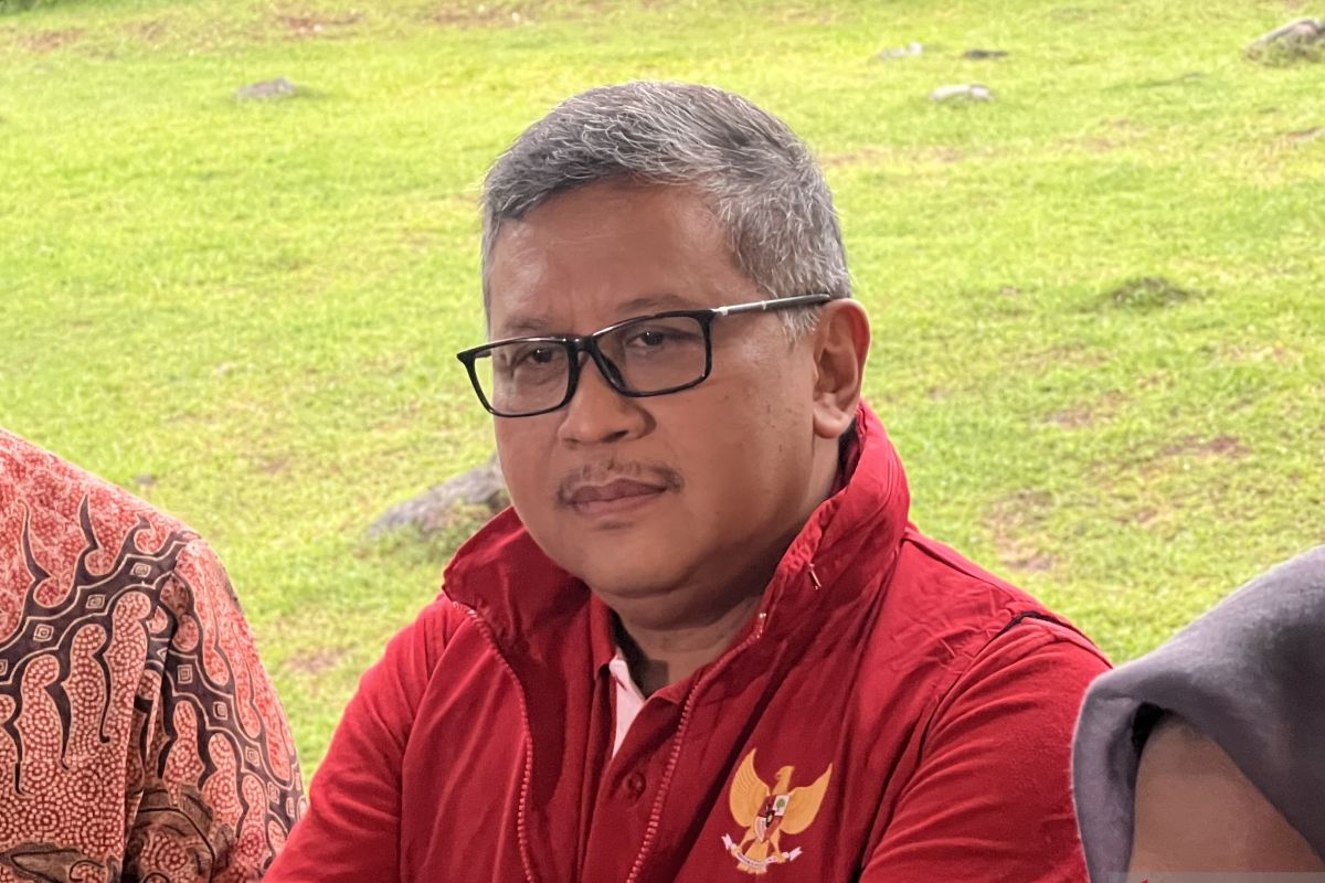 Sekjen PDIP setuju Jokowi tak ingin campuradukkan politik dan sepak bola