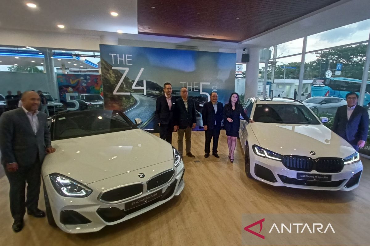 BMW merilis Z4 dan 530i Touring M Sport Pro terbaru