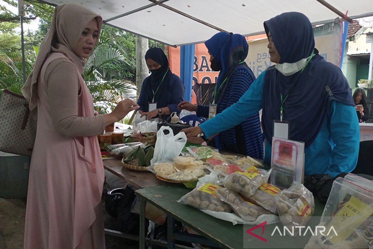 Ramadhan, Ikasmansa Purwokerto gelar bazar berdayakan UMKM