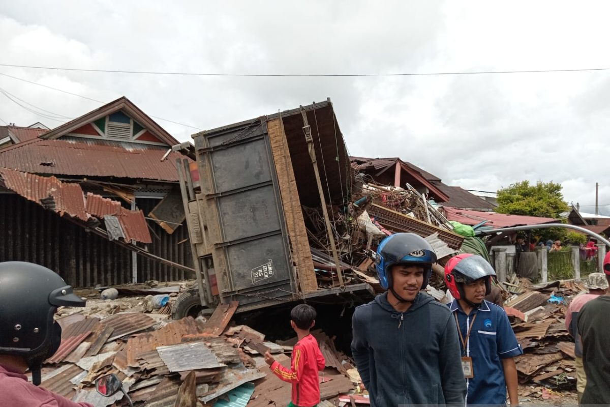 Tabrakan beruntun di Panyalaian, 7 orang alami luka