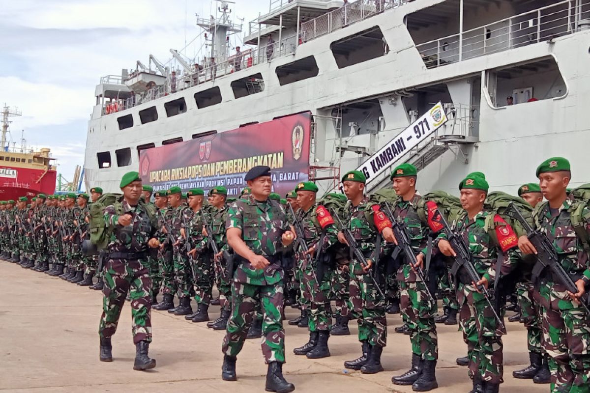 Panglima TNI melepas Satgas Pamtas RI-PNG ke Papua