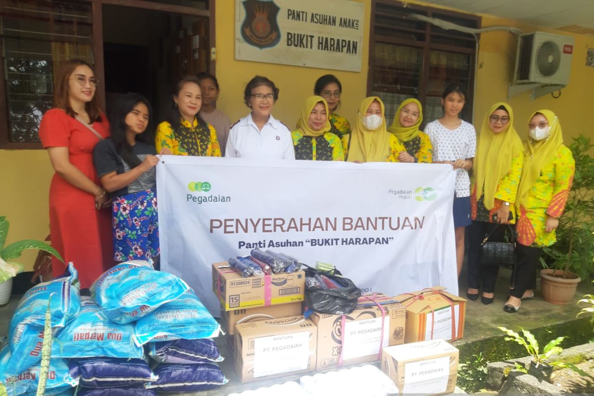 Pegadaian Manado berbagi kasih anak yatim di bulan Ramadhan