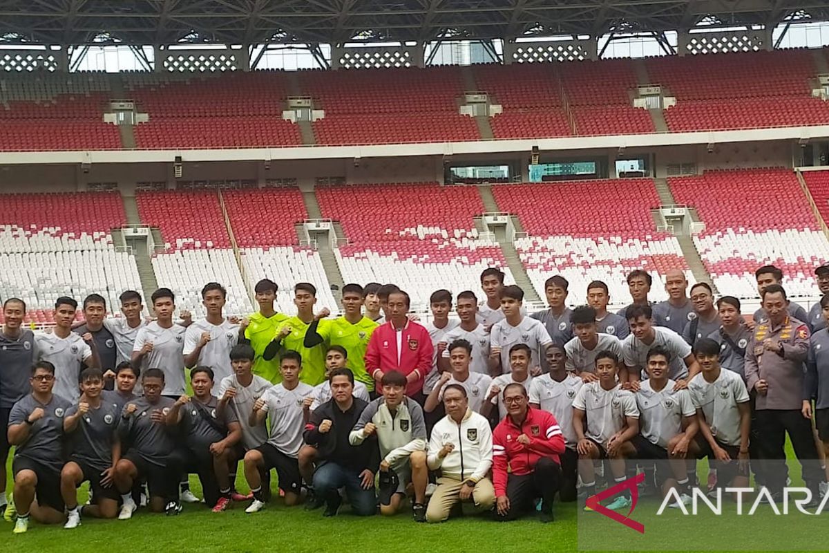 Presiden Jokowi meminta pemain timnas U-20 Indonesia tidak patah semangat