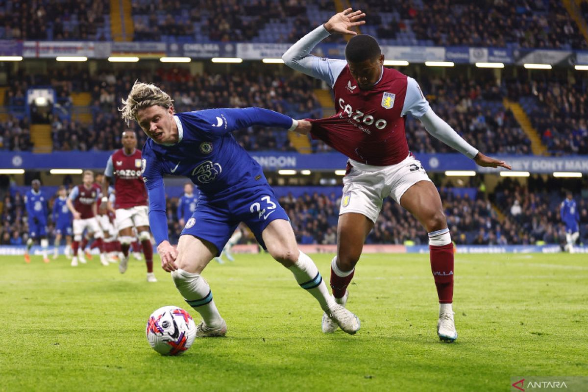 Chelsea dipermalukan di kandang sendiri oleh Aston Villa