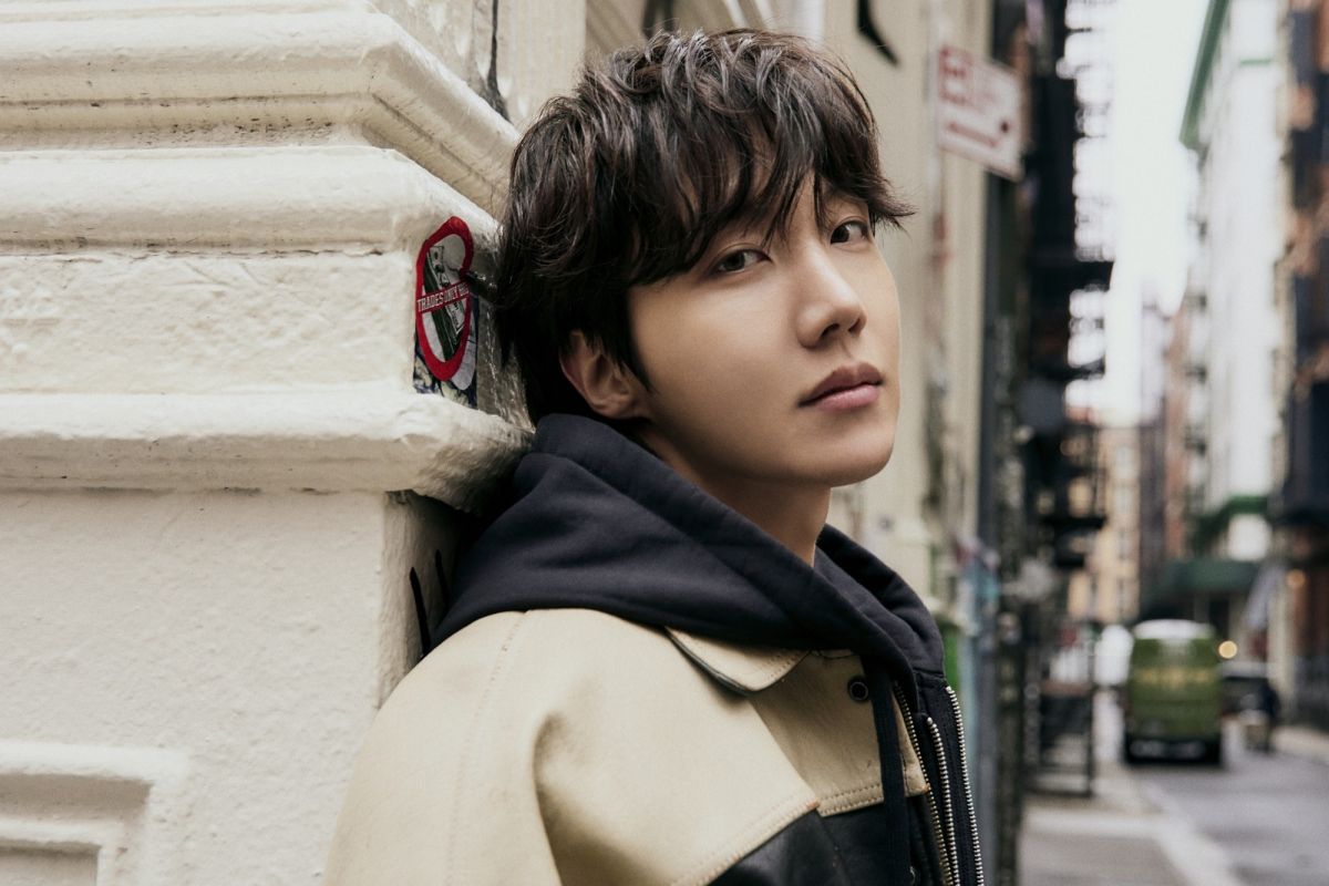 J-hope akan bertugas jadi tentara aktif di Angkatan Darat Korsel