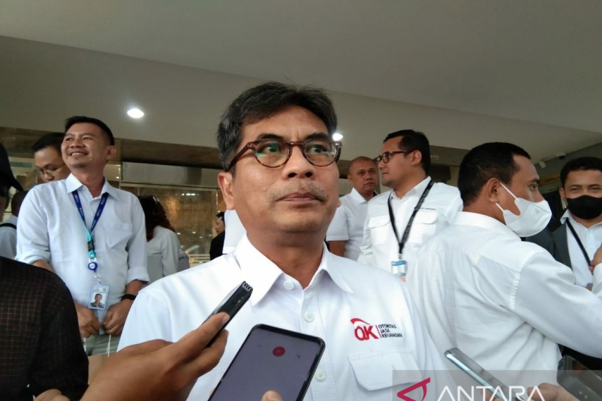 OJK Sultra minta masyarakat tak memakai pinjol untuk berbagi uang THR