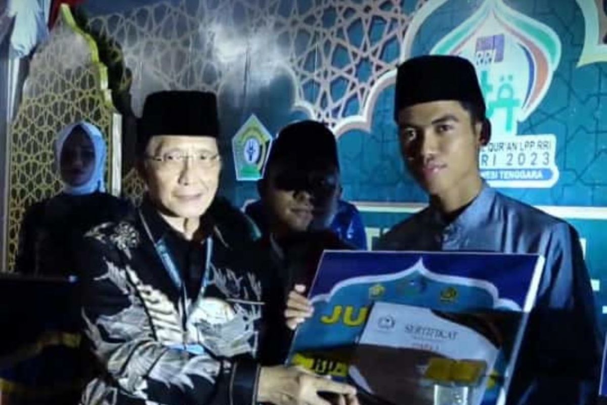 Qori utusan RRI  Sungailiat raih juara tiga Nasional