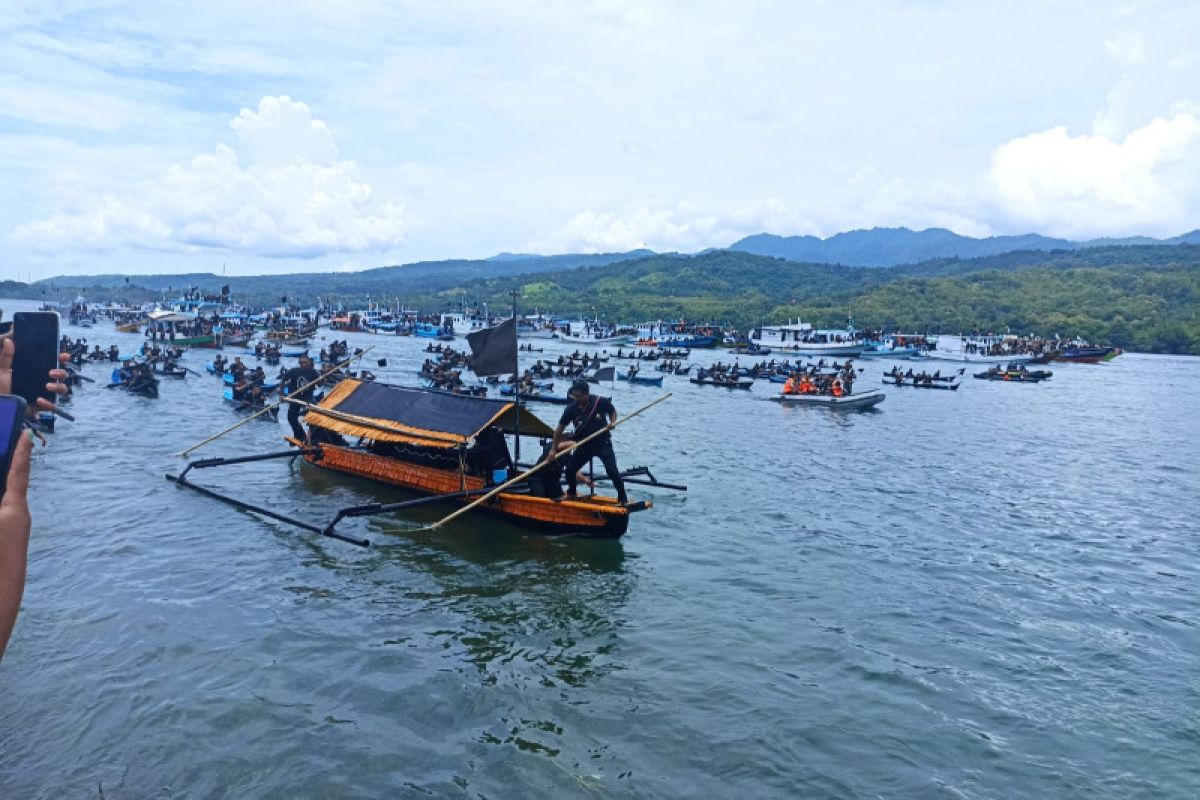 Peziarah sebut sakral Prosesi Laut Tuan Meninu Semana Santa