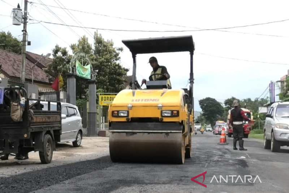 Hujan hambat perbaikan jalur alternatif mudik di Temanggung