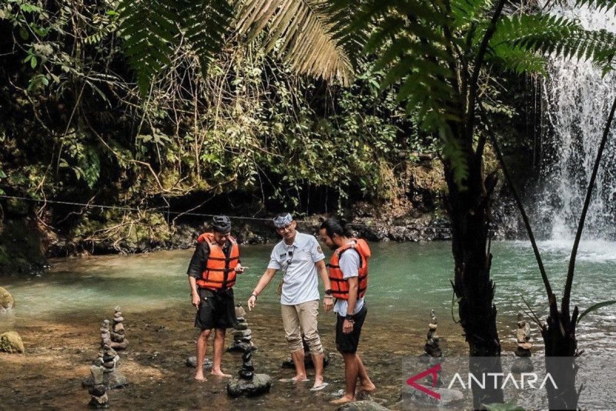 Menparekraf Sandiaga Uno sebut keindahan Curug Ciangin Subang jadi daya tarik wisatawan