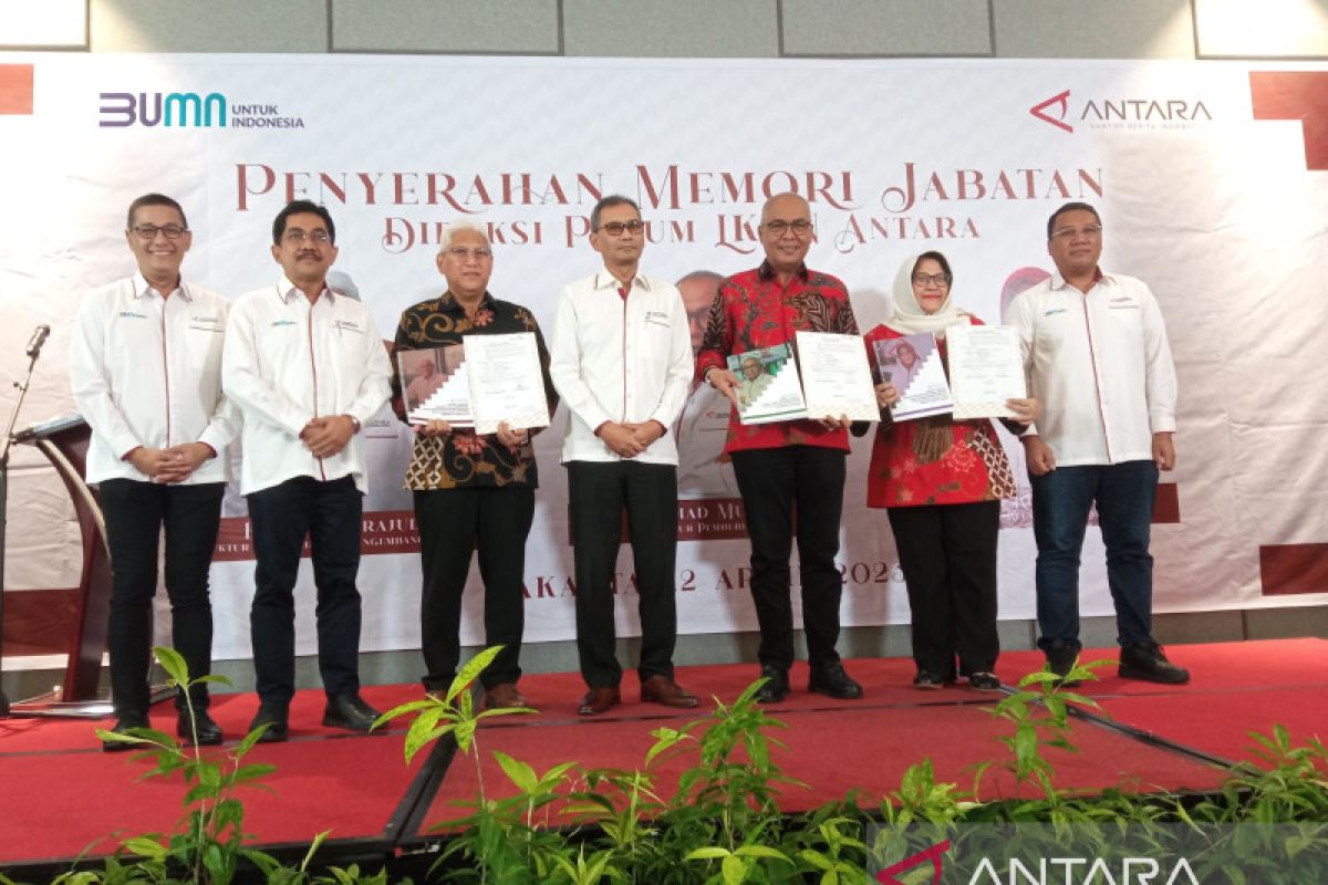 LKBN ANTARA menggelar serah terima memori jabatan direksi 2018- 2023