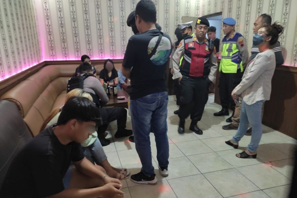 Polres Kudus razia karaoke yang masih beroperasi di bulan Ramadhan