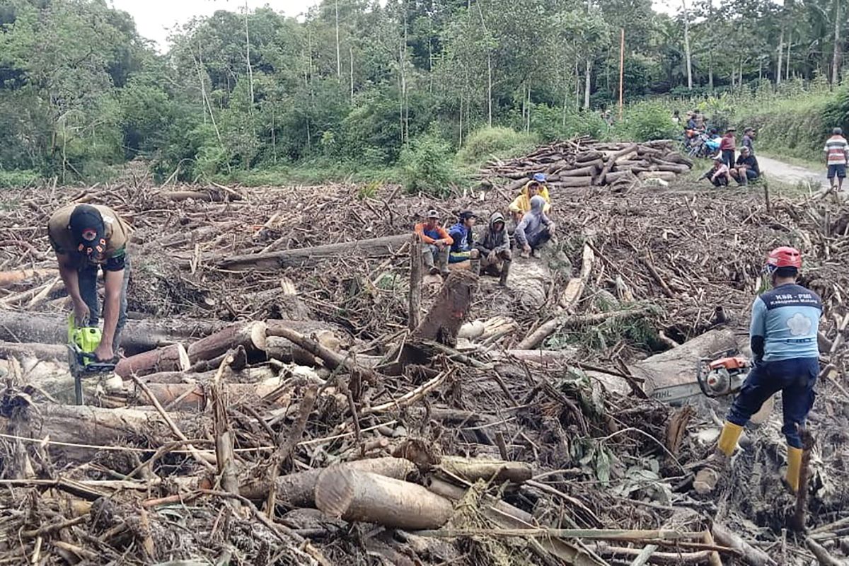 Banjir bandang terjang Desa Ngantru Kabupaten Malang Jawa Timur