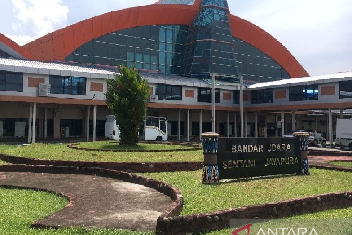 Bandara Sentani membuka posko mudik lebaran