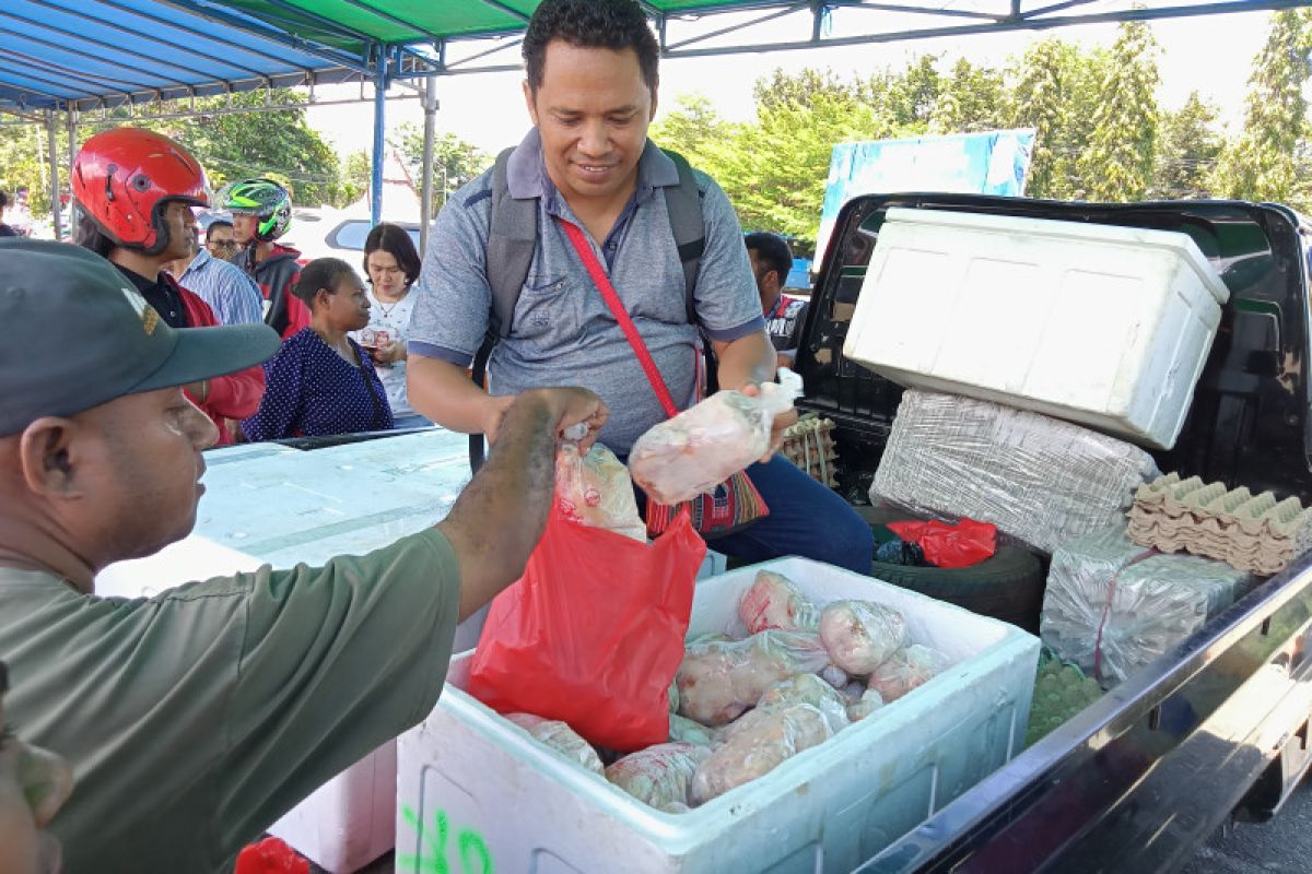 Pemkab Jayapura gelar pasar murah guna tekan laju inflasi