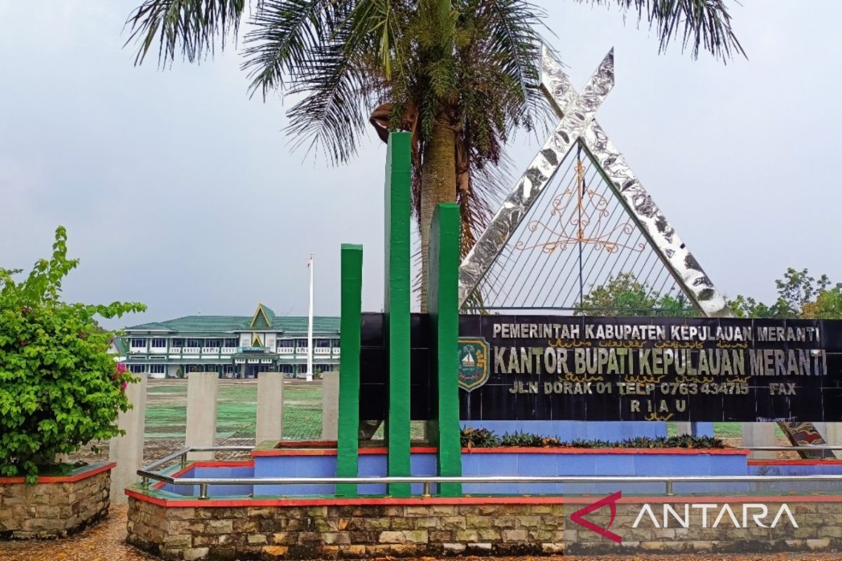 Adil diduga gadaikan Kantor Bupati Meranti