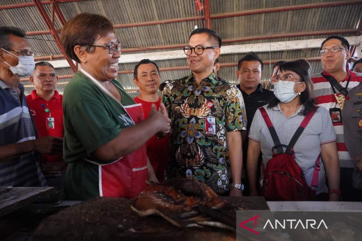 Bupati sidak dan operasi pasar jelang Idul Fitri 1444 H