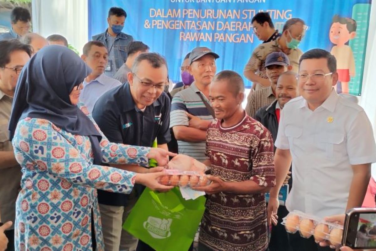 Bapanas menyalurkan bantuan telur dan ayam perkuat penanganan stunting