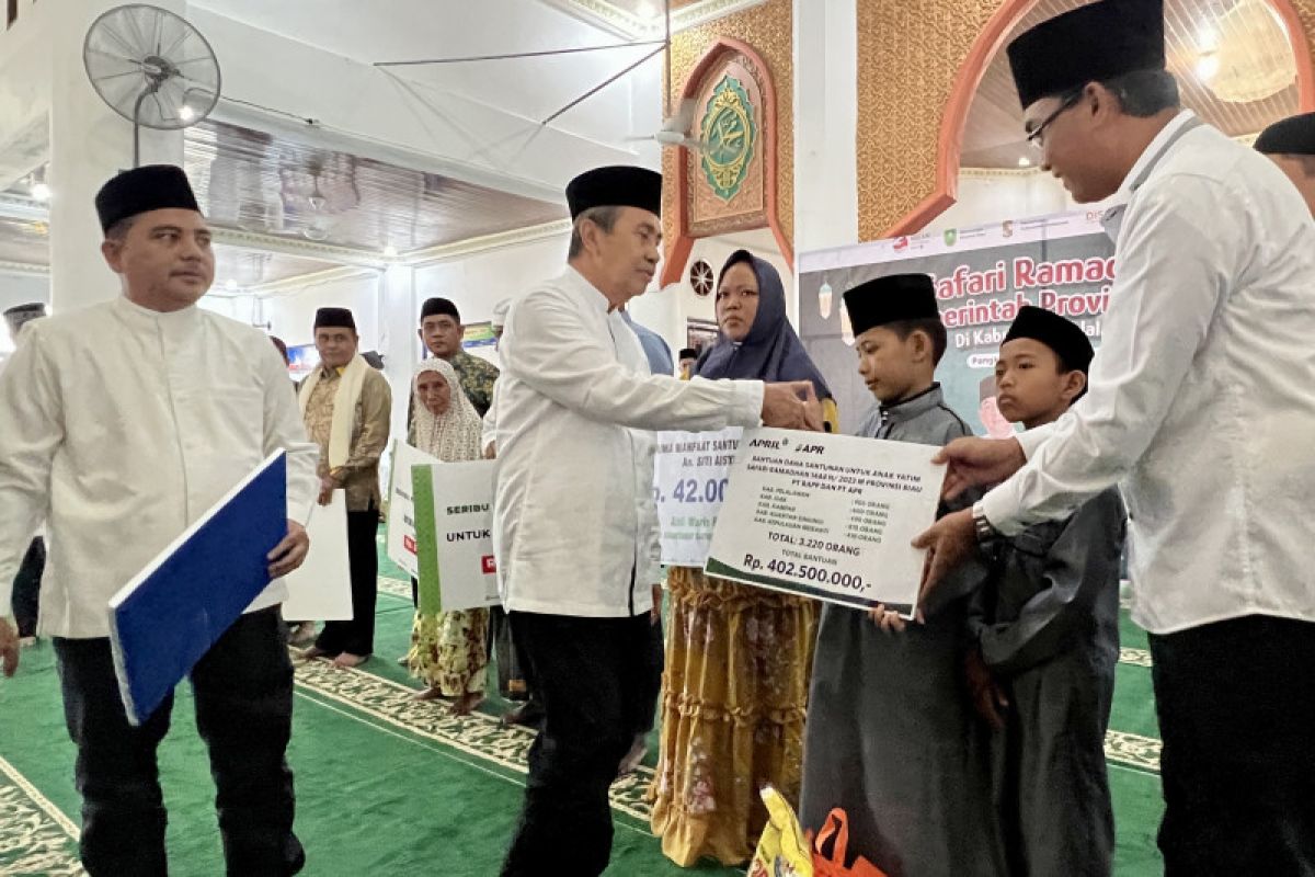 Safari Ramadan Gubri, RAPP dan APRIL serahkan santunan kepada 3.220 anak yatim