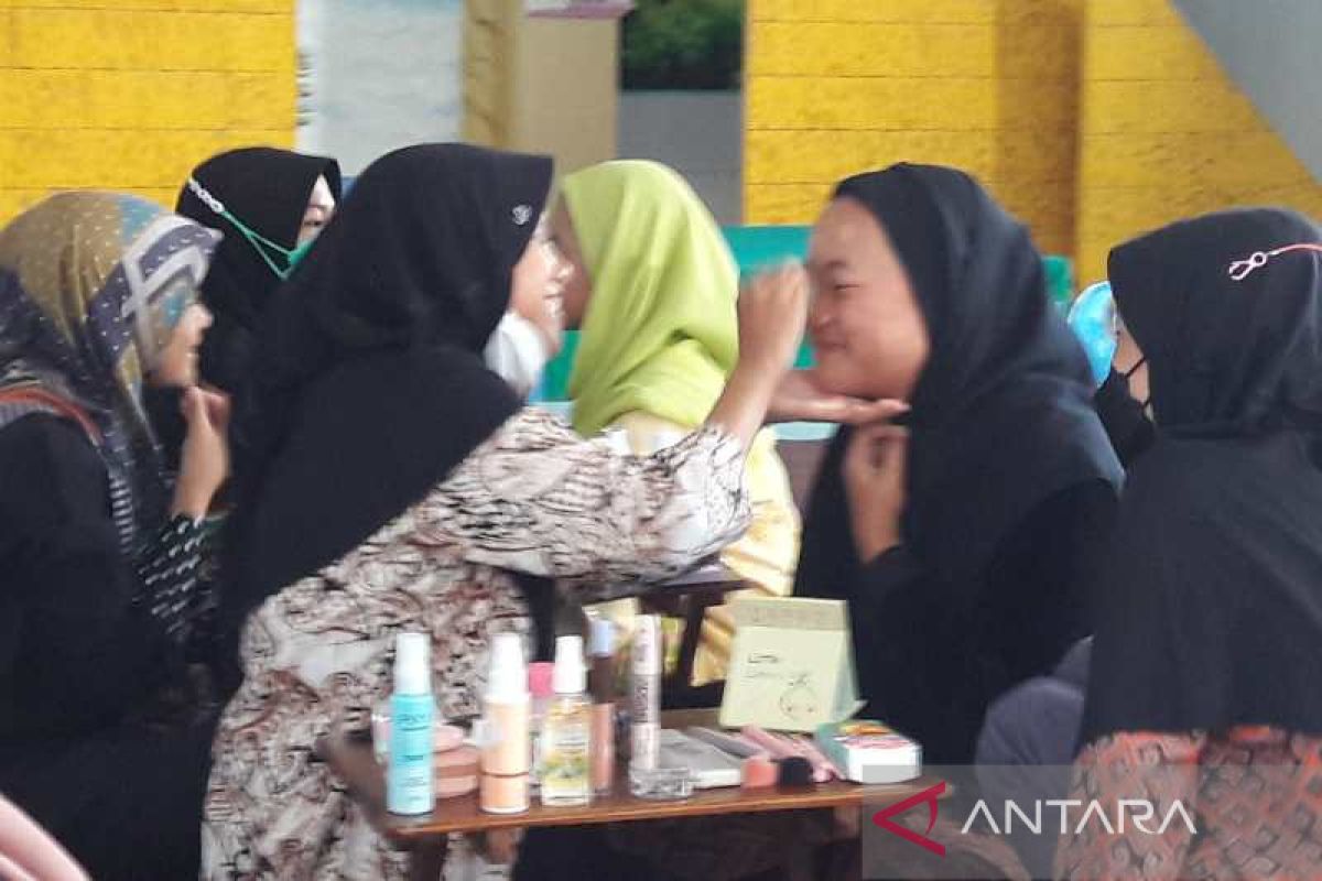 Sambut Hari Kartini, SD di Temanggung gelar lomba merias wajah