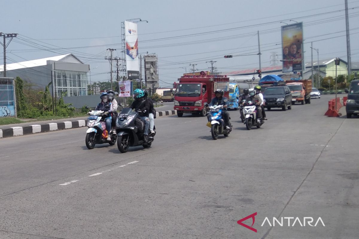 Pemudik mulai melintasi Jalan Pantura Kudus