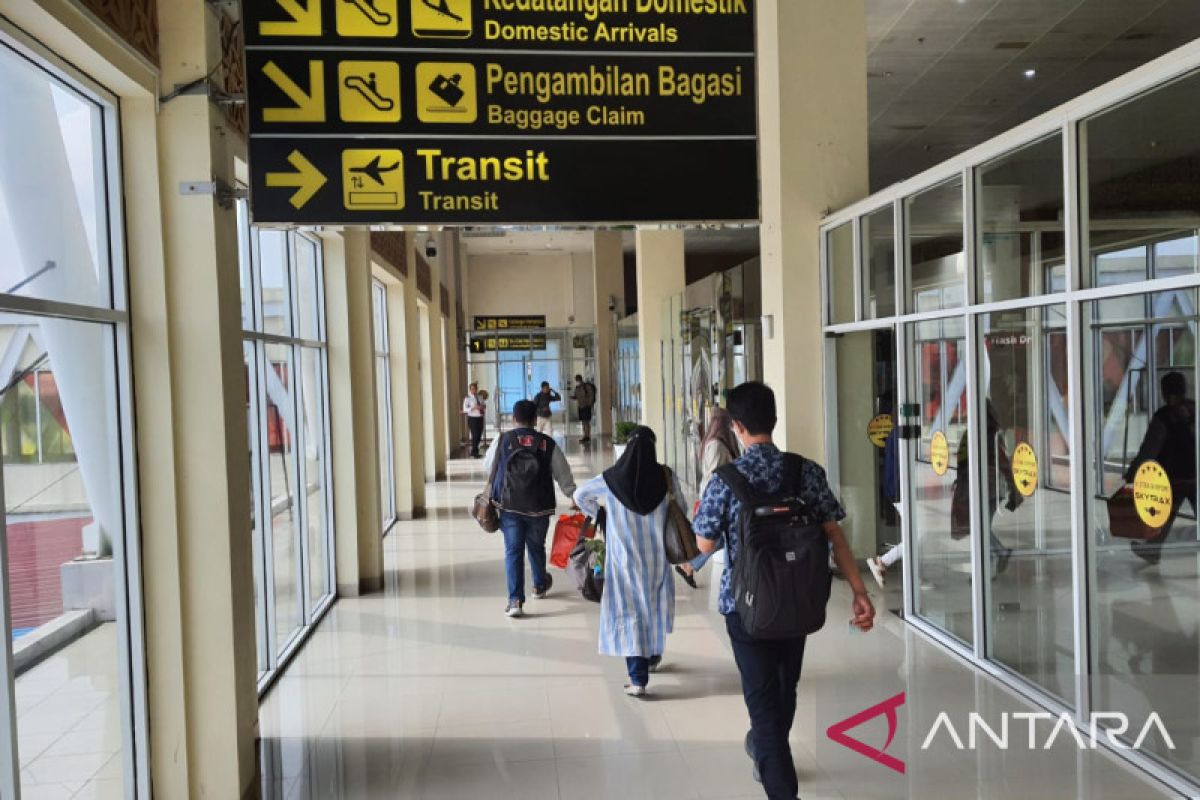 Arus Mudik - Penumpang Bandara SSK II Pekanbaru alami lonjakan jelang Lebaran