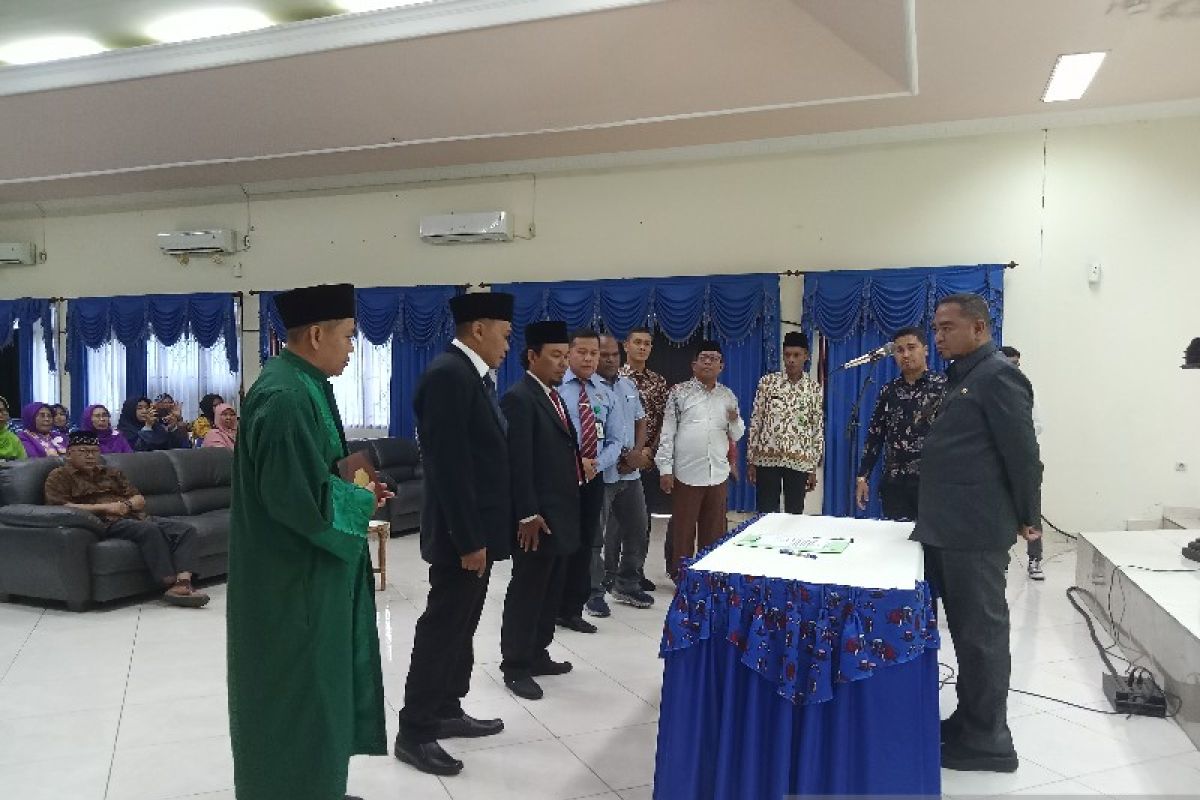 Pejabat Bupati lantik Ketua BAZNAS Jayapura periode 2023-2028