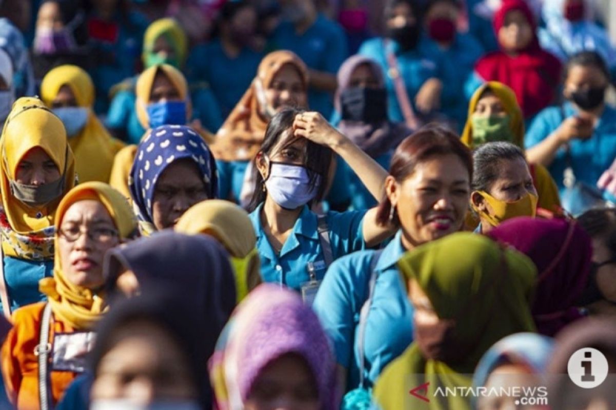 Disnaker : Perusahaan wajib bayar lembur pekerja saat hari raya Lebaran