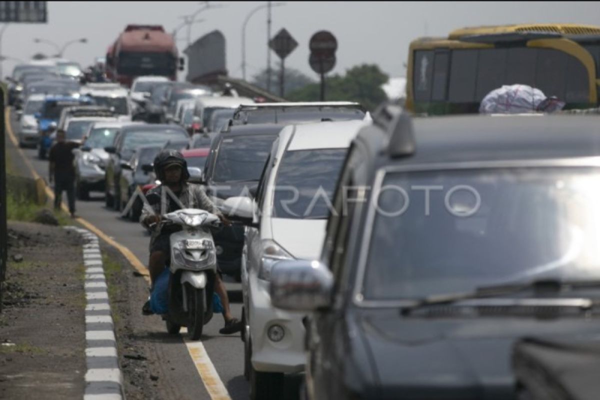 Korlantas imbau pemilir perhatikan rambu lalin jalur "one way"